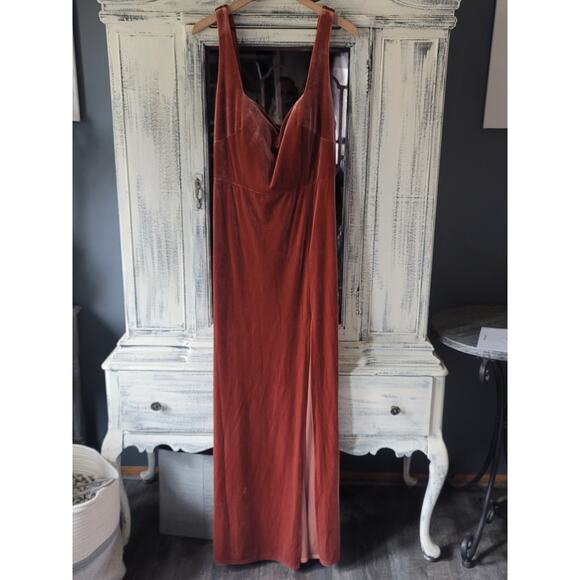 NWT Jenny Yoo Mara Stretch Velvet Maxi Dress - Size 24 - Picture 2 of 2